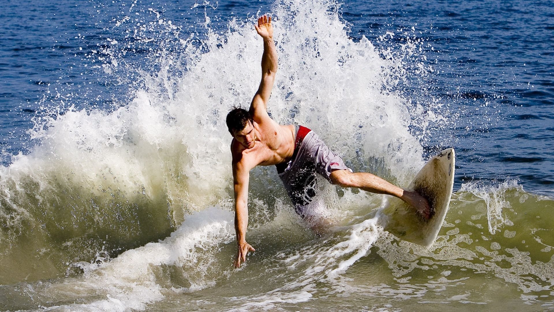 LCK关键比赛精彩回顾，lck比赛地点