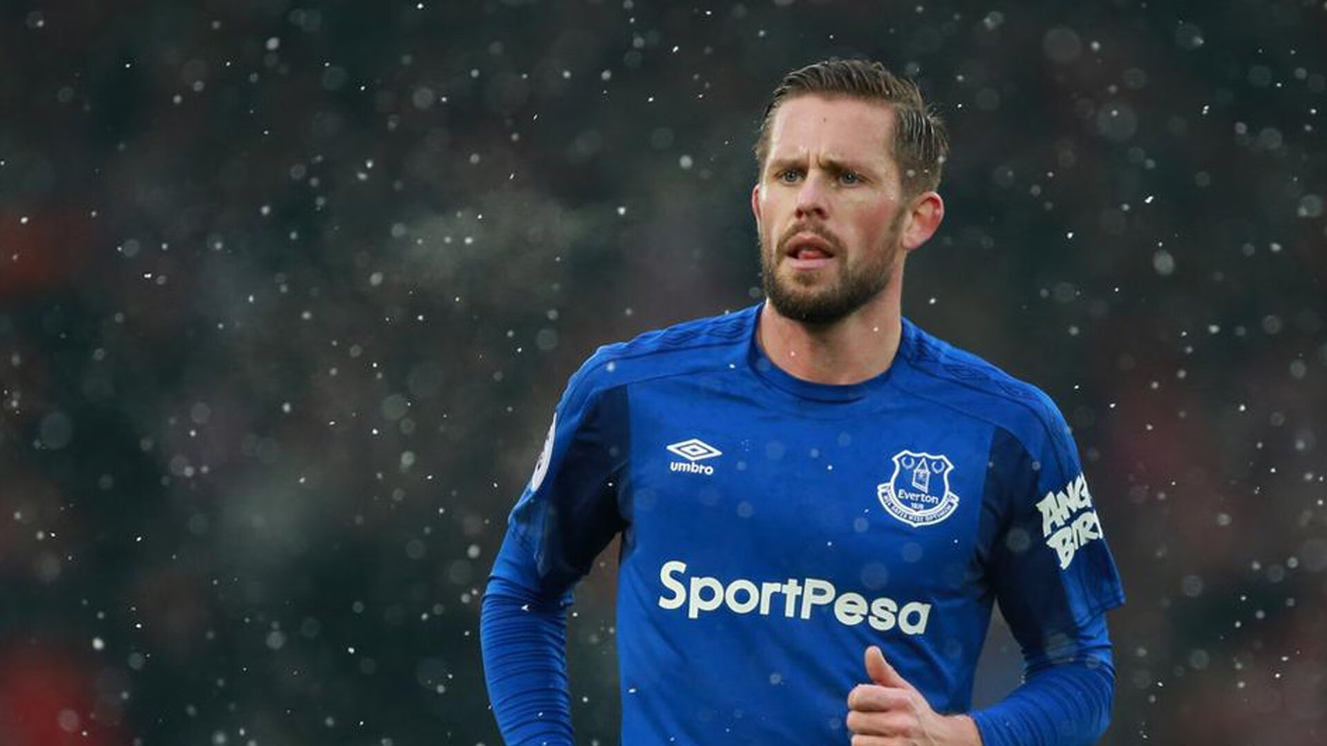 战术层次分明,球探深度解析激烈对抗,球探啥意思