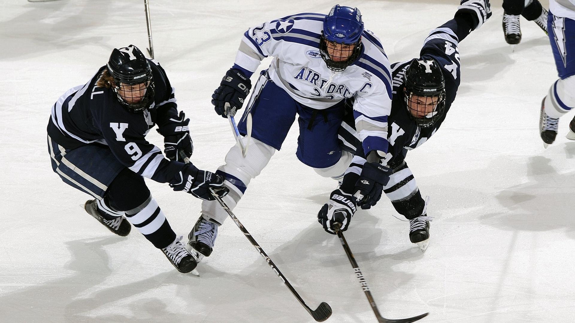 曼联2-1利物浦，C.朗格拉姆梅开二度，曼联2-4利物浦